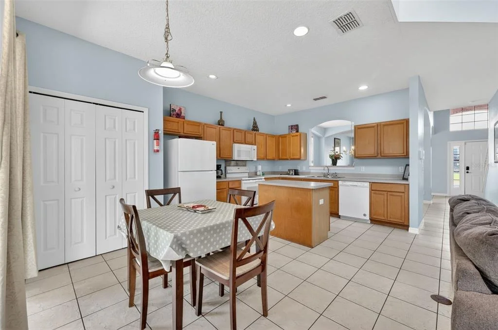 Photo of 928 SOLANA CIRCLE