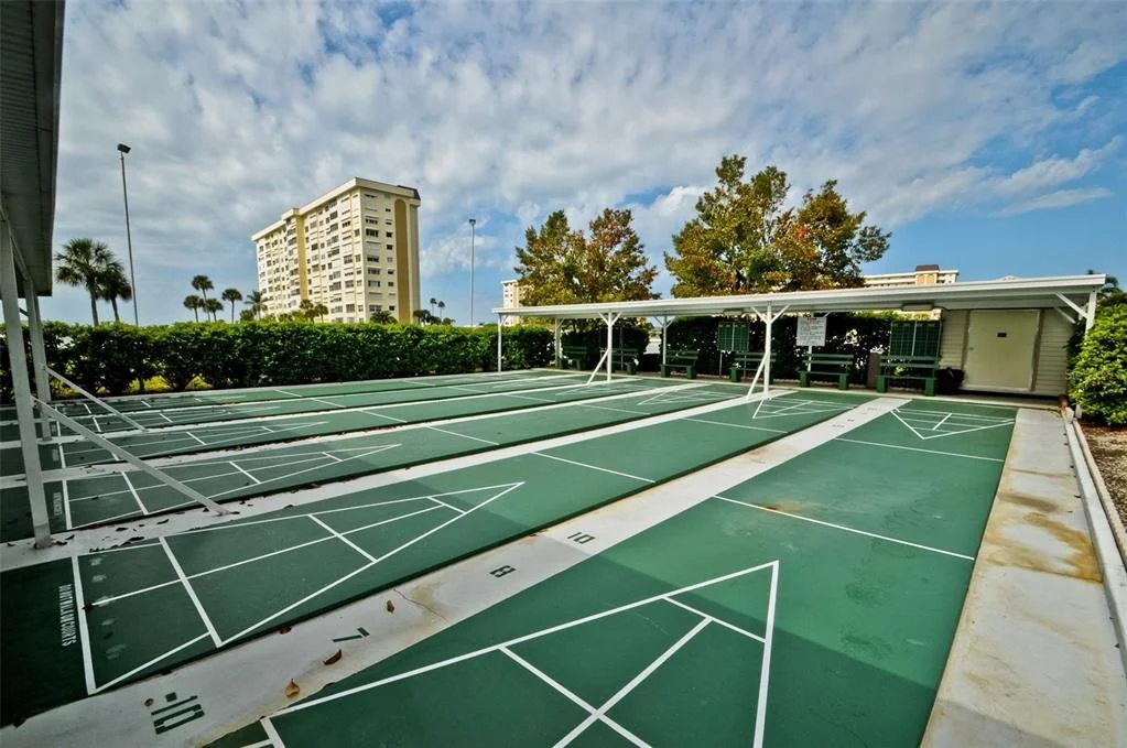 Photo of Unit 604 at 4725 COVE CIRCLE