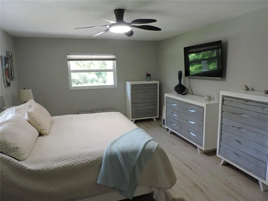 Photo of 905 COLONIAL ROAD