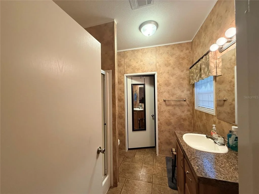 Photo of 21809 SUNSET DRIVE