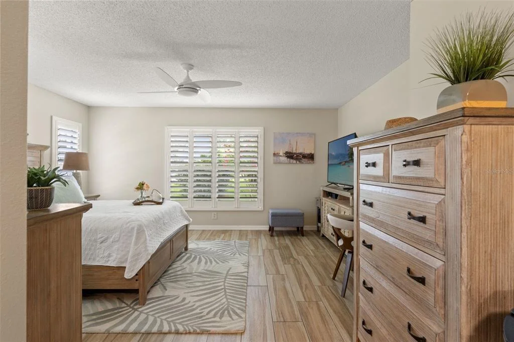 Photo of 7350 ROSEMONT LANE
