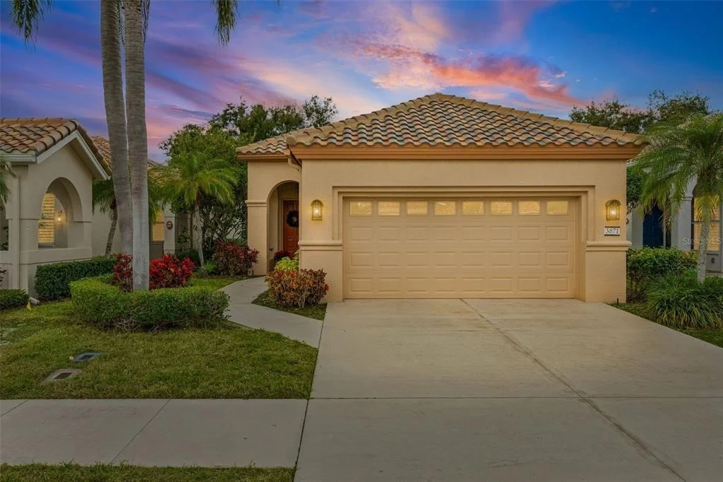 Photo of 3871 ALAMANDA DRIVE