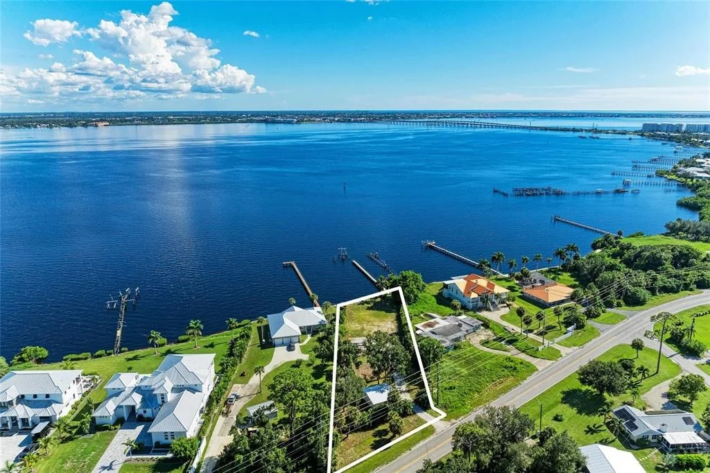Photo of 24181 HARBORVIEW ROAD