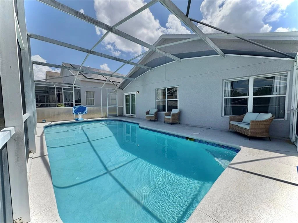 Photo of 154 CASTLEMAIN CIRCLE