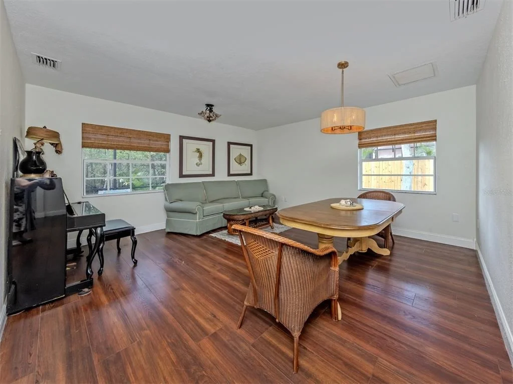 Photo of 1533 FUNDY ROAD