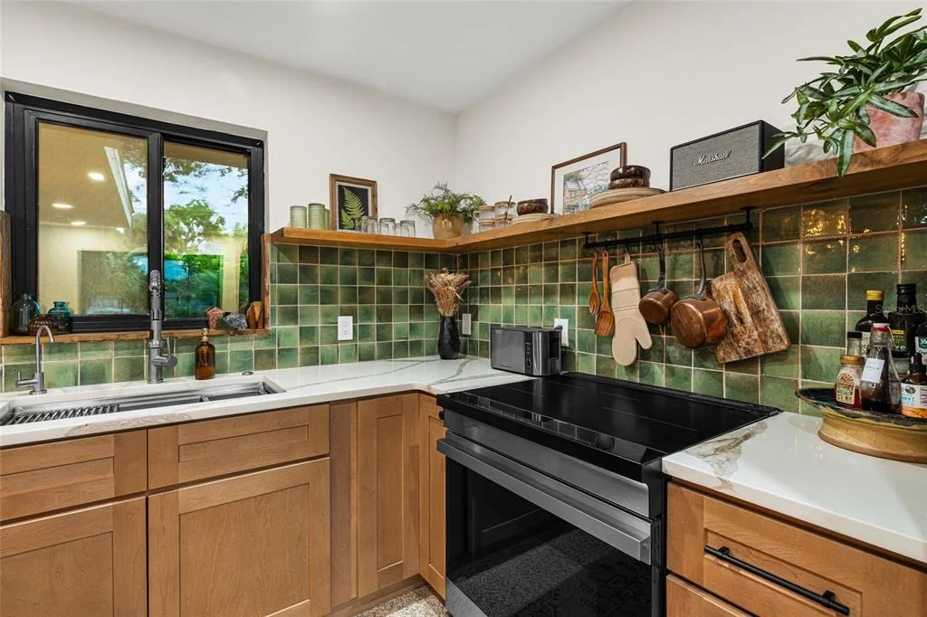 Photo of 2410 VALENCIA DRIVE