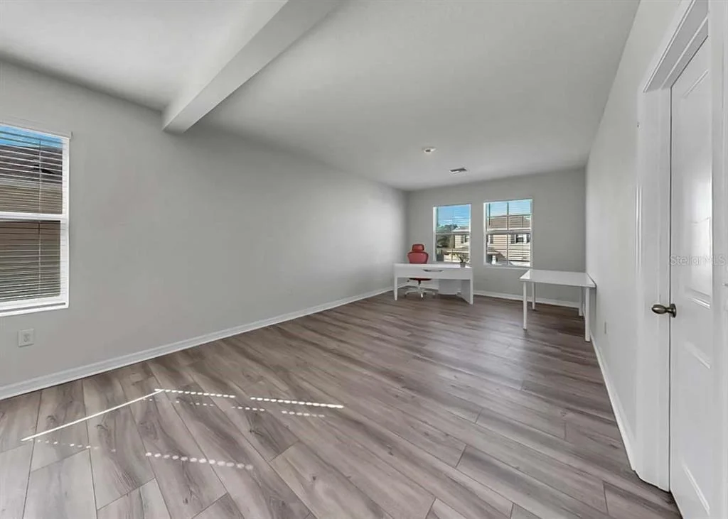 Photo of 16454 WOODSIDE GLEN