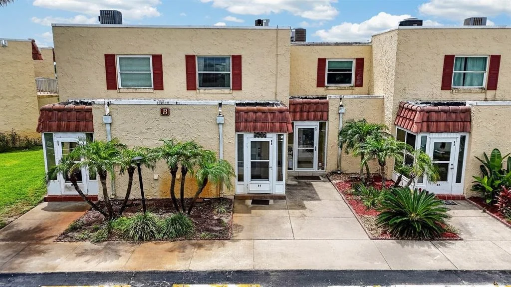 Photo of Unit B8 at 7265 A1A S