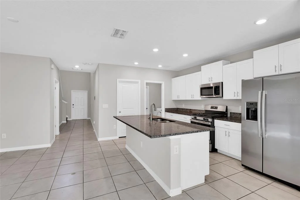 Photo of 5204 WHITE CHICORY DRIVE