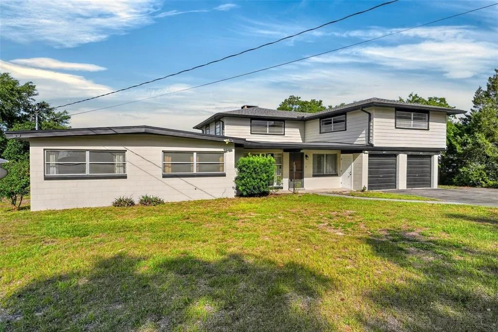 Photo of 710 TWIN OAKS LANE