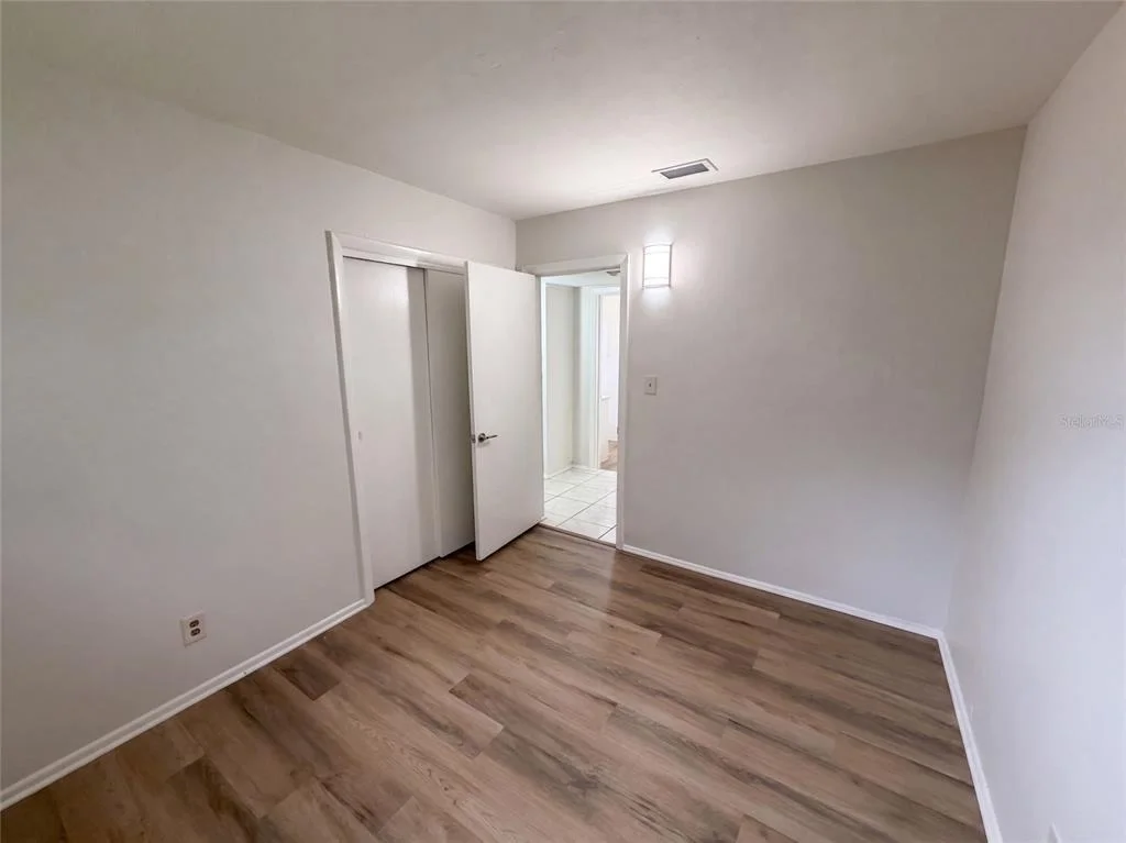 Photo of 1053 AZALEA LANE