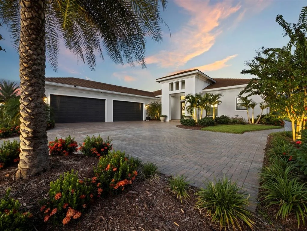 Photo of 8989 ARTISAN WAY