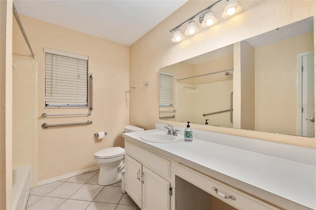 Photo of 3300 SE 32ND STREET