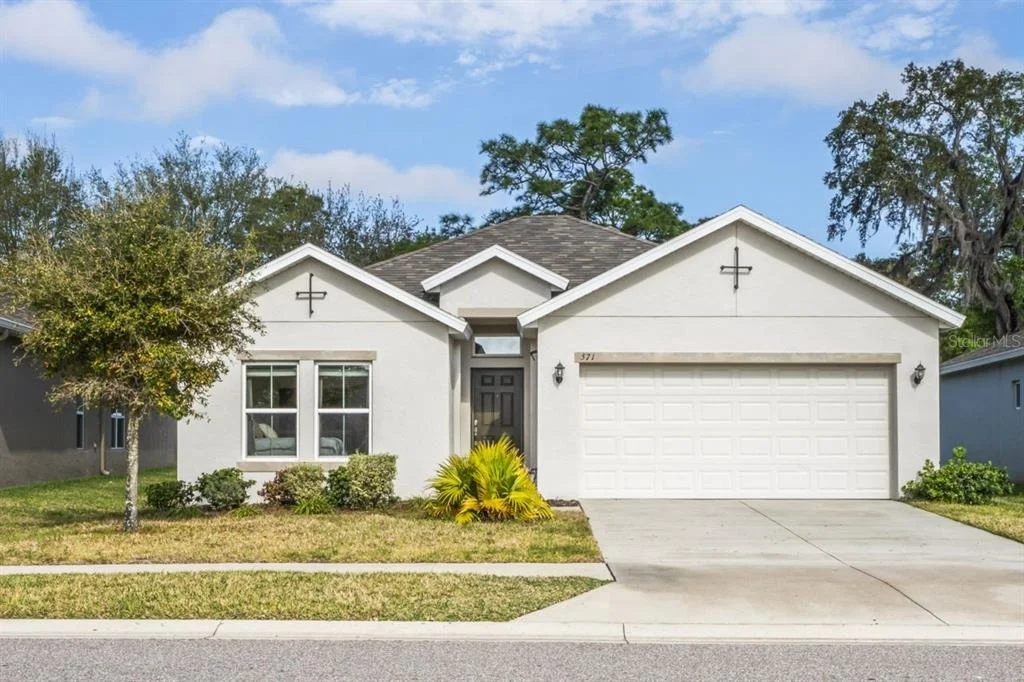 Photo of 571 OLD WINDSOR WAY