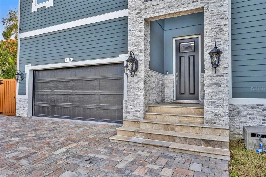 Photo of 2436 LAKEVIEW HEIGHTS