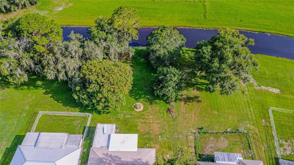 Photo of 7208 HONEYSUCKLE DRIVE