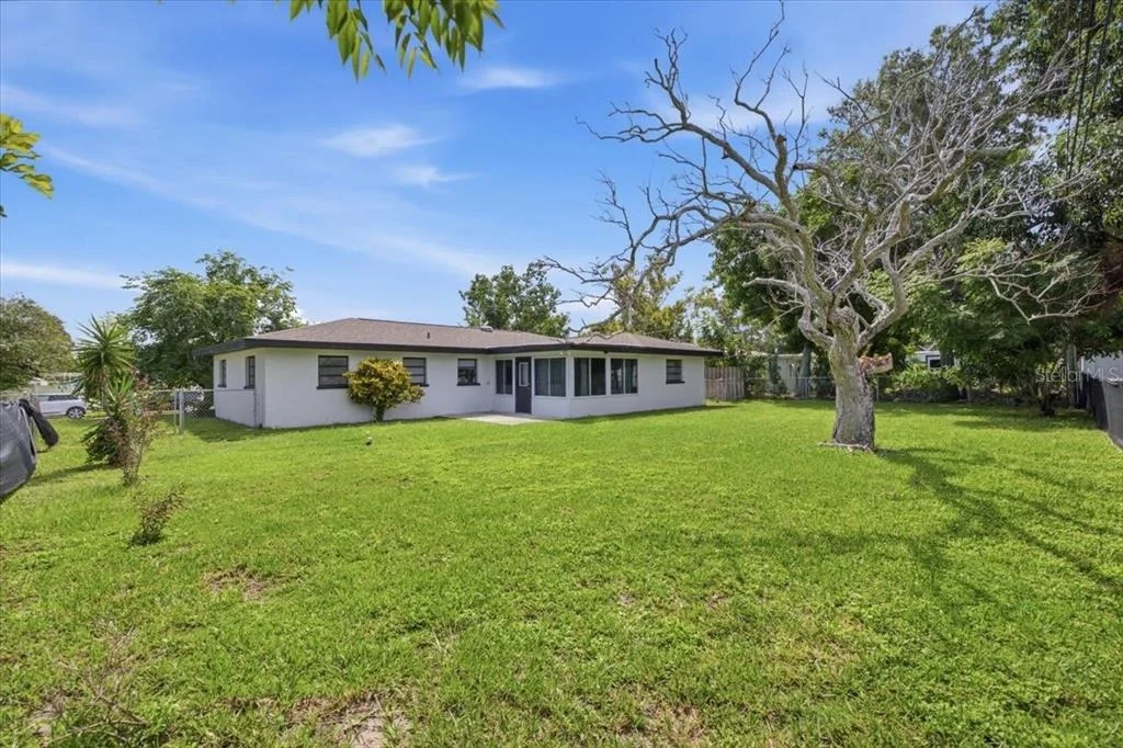 Photo of 1860 ALBERTA DRIVE