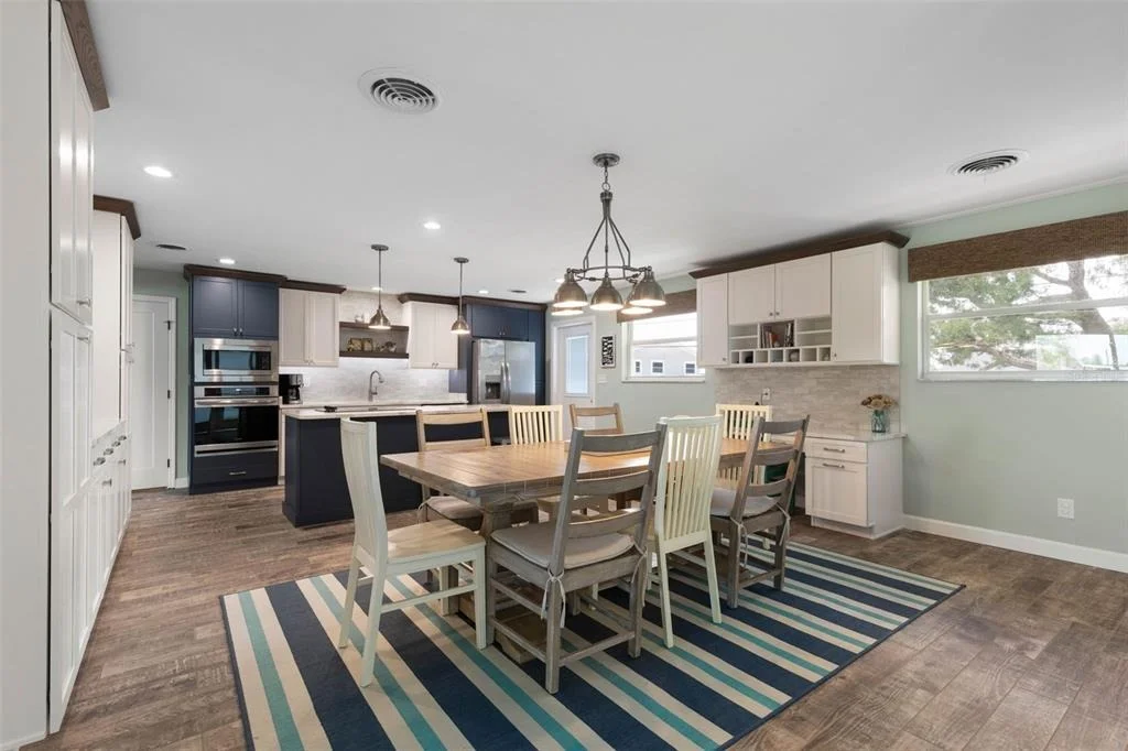 Photo of 76 BANYAN DRIVE