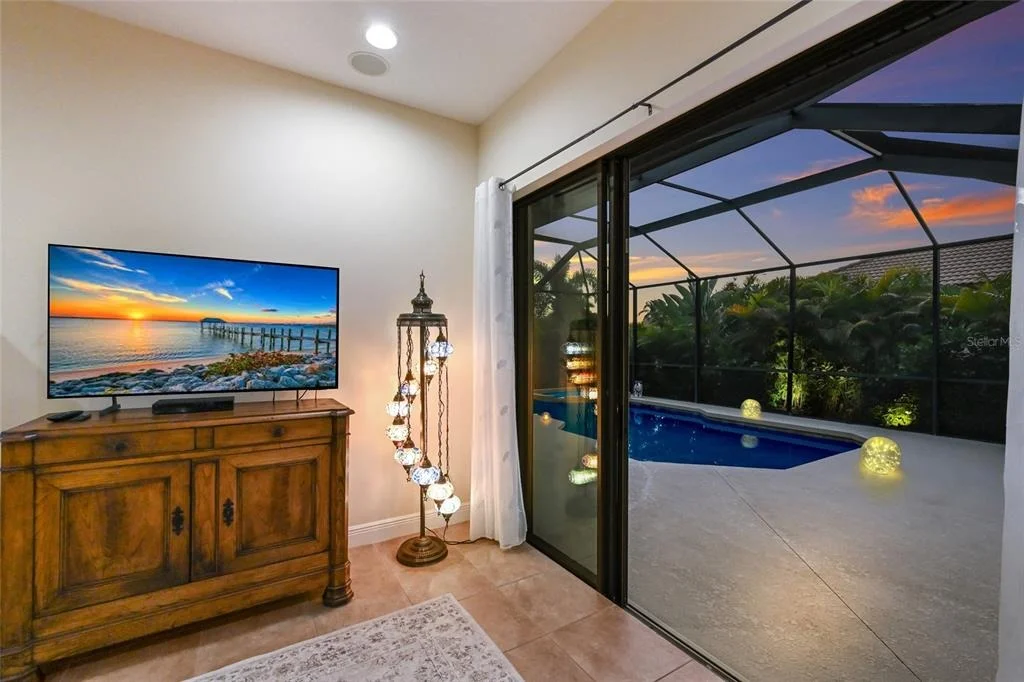 Photo of 525 MAST DRIVE