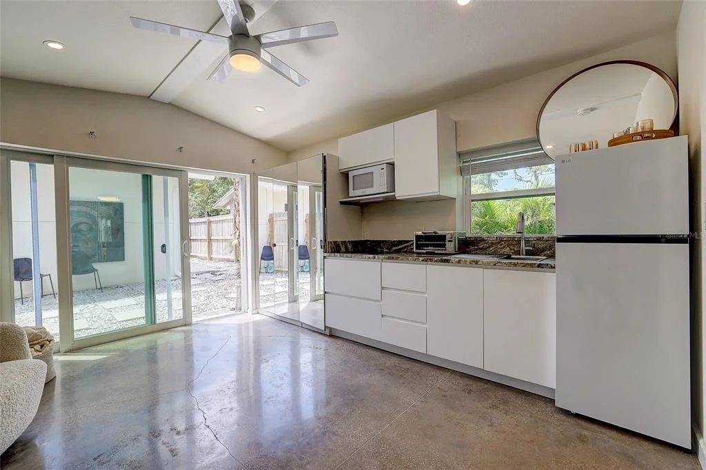Photo of 2121 PALM TERRACE