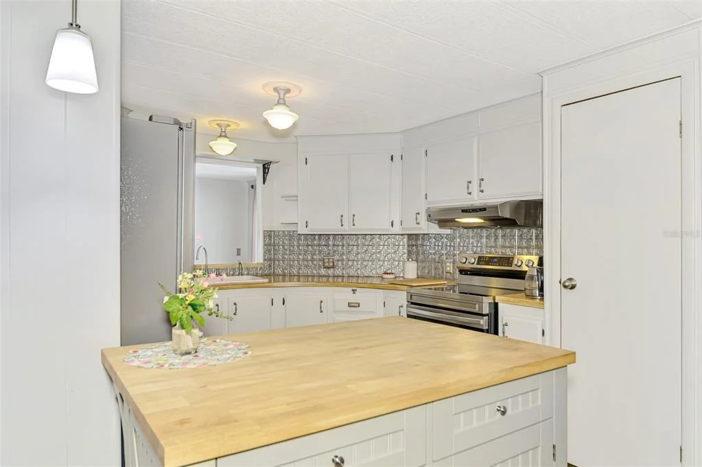 Photo of 49 COMPASS POINT