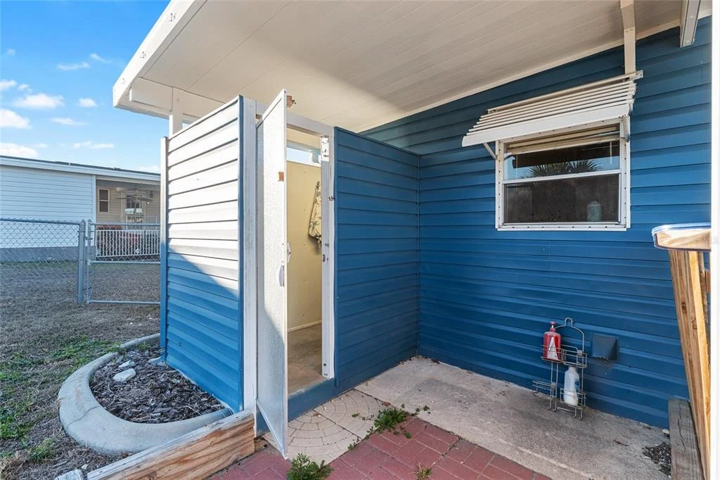 Photo of 6832 NE 3RD PLACE