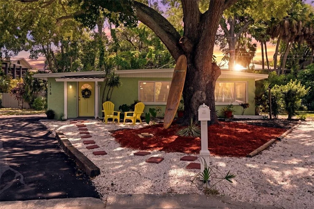 Photo of 1516 ADELE PLACE