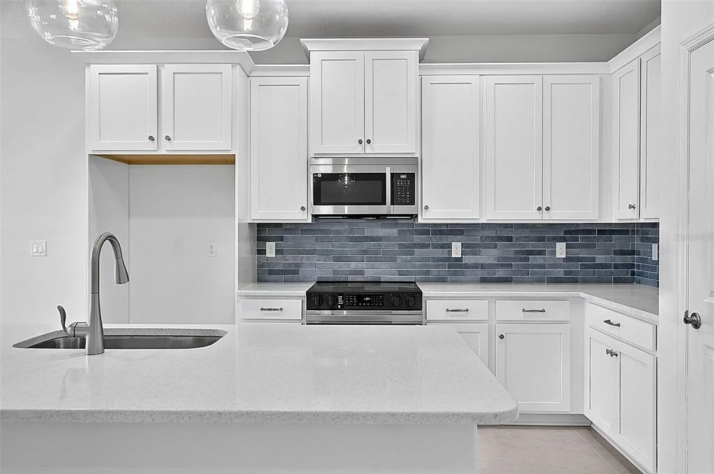 Photo of 10 PERSIMMON DRIVE