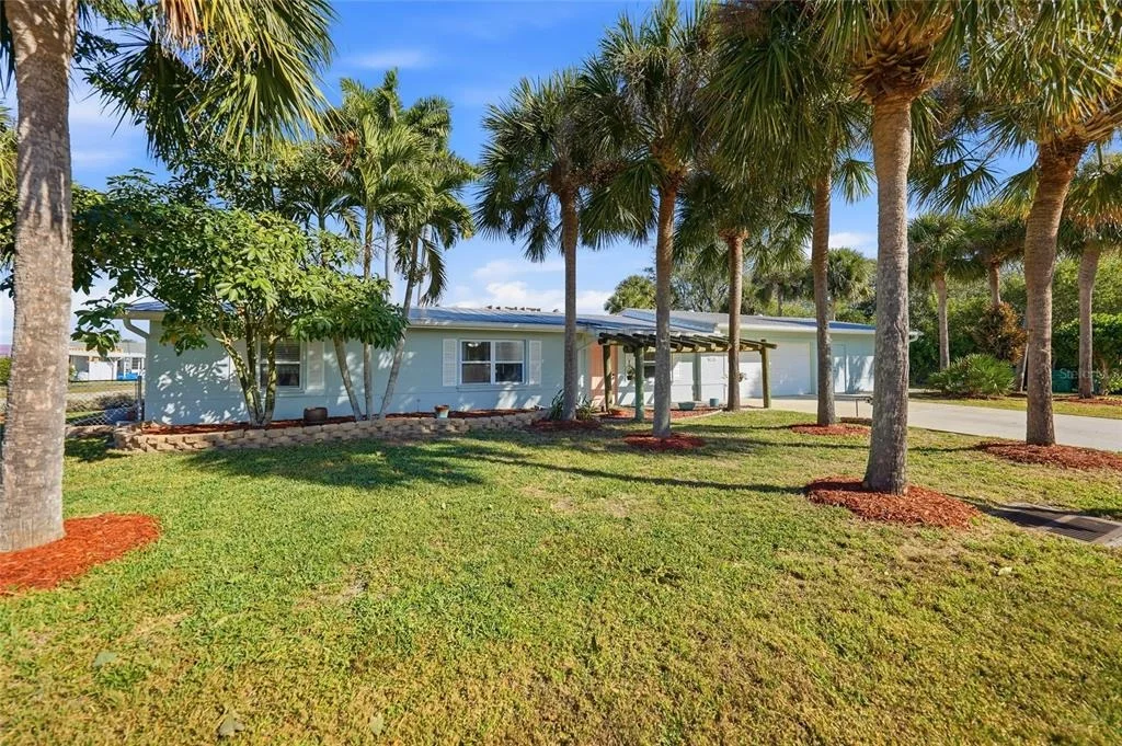 Photo of 8416 RIVERSIDE DRIVE
