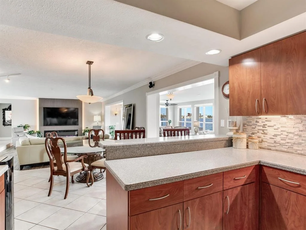 Photo of Unit B at 210 DOLPHIN POINT