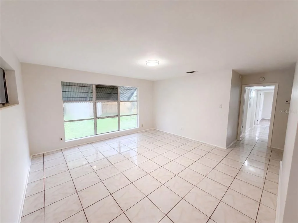 Photo of 1053 AZALEA LANE