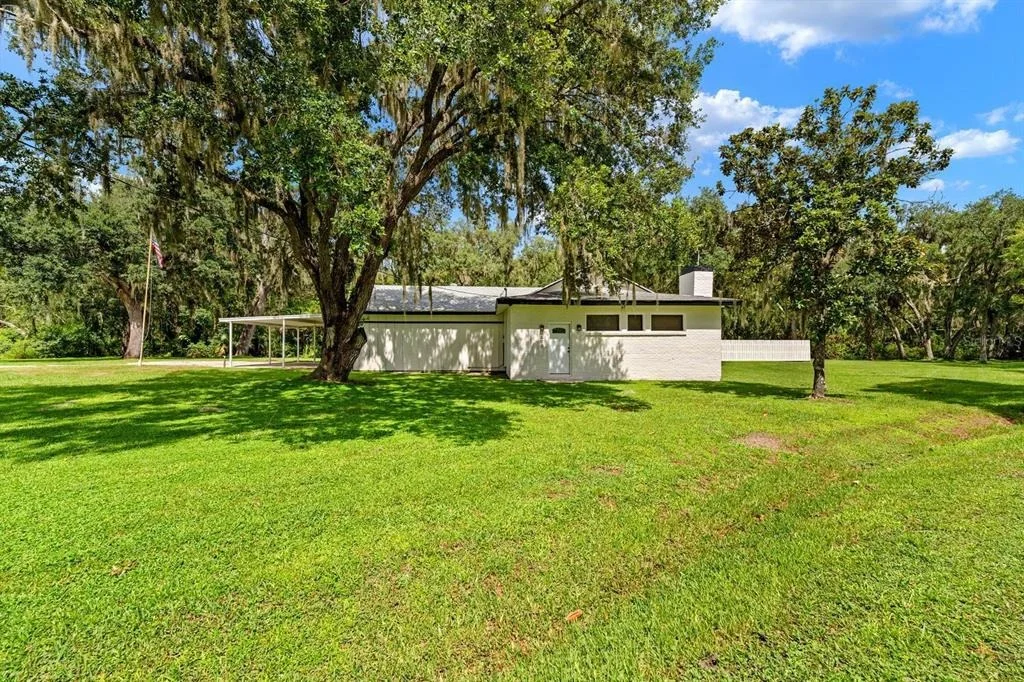 Photo of 690 MOOSE LODGE ROAD
