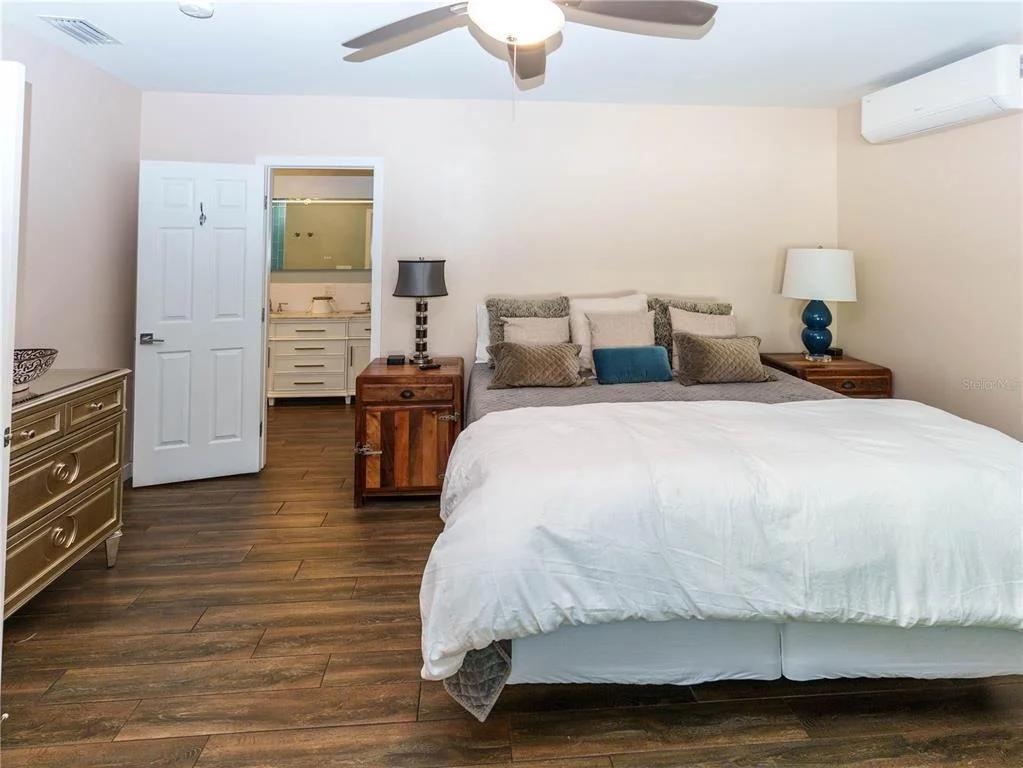 Photo of 2633 W SUNSET DRIVE