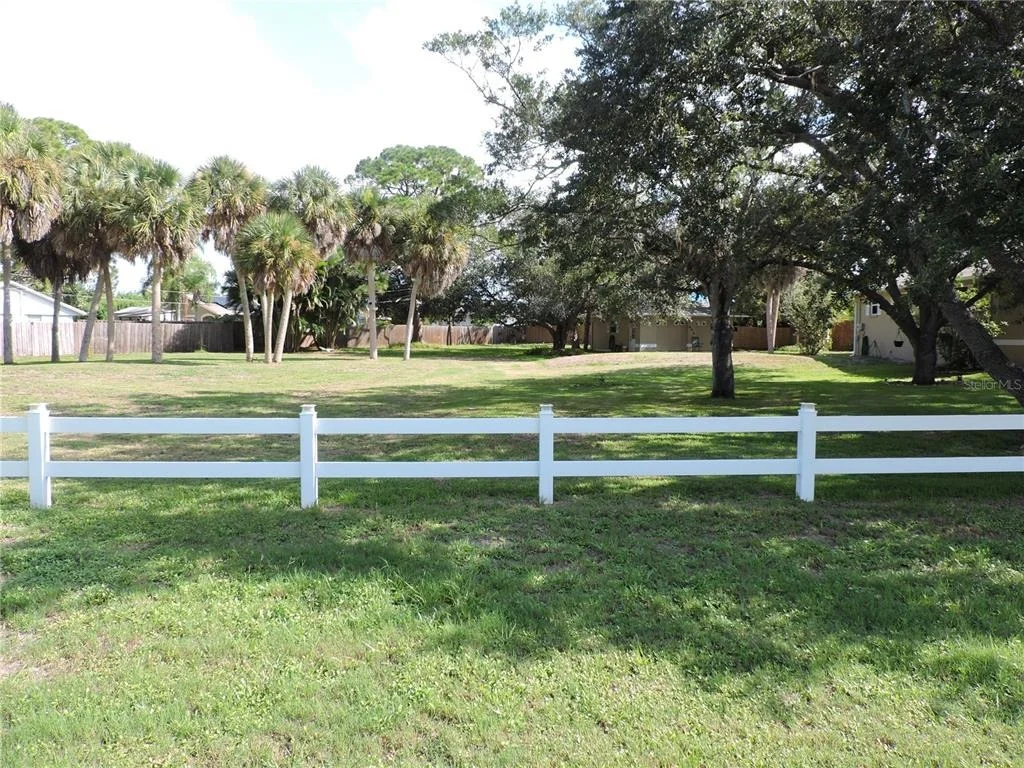Photo of 905 COLONIAL ROAD