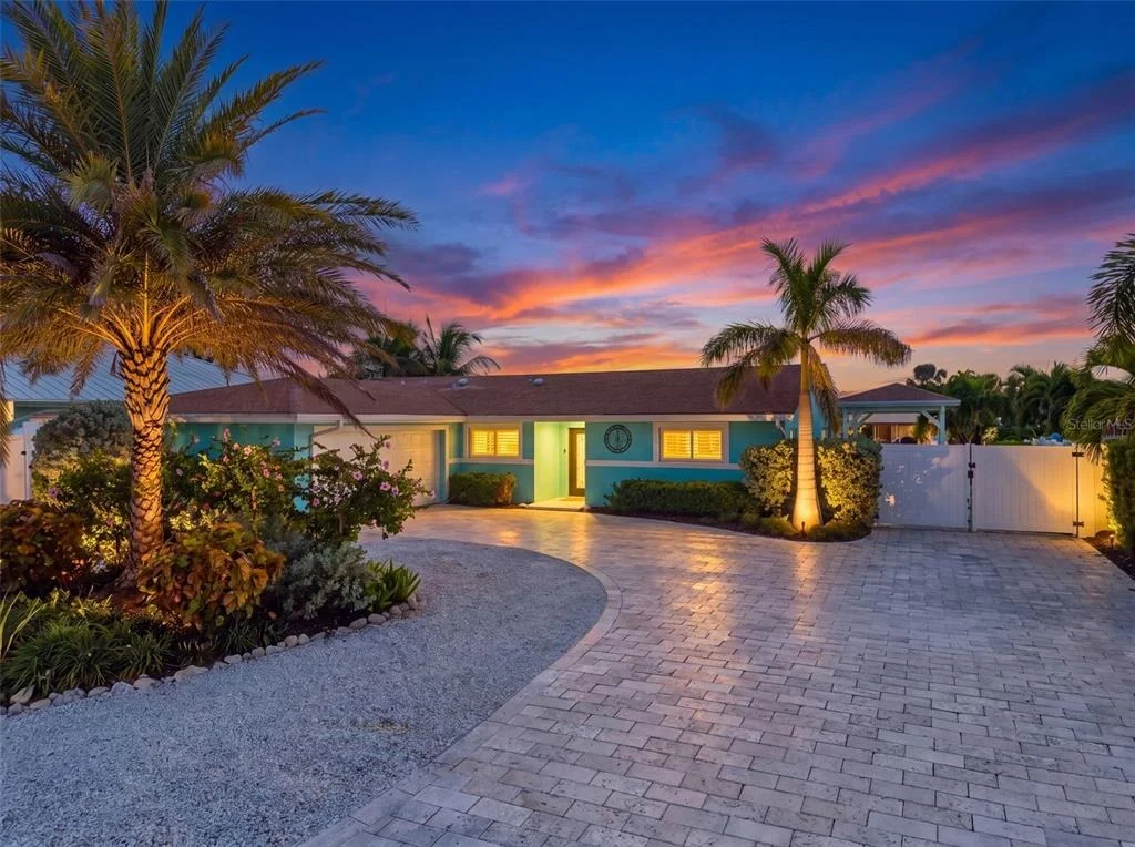Photo of 3708 ROYAL PALM DRIVE