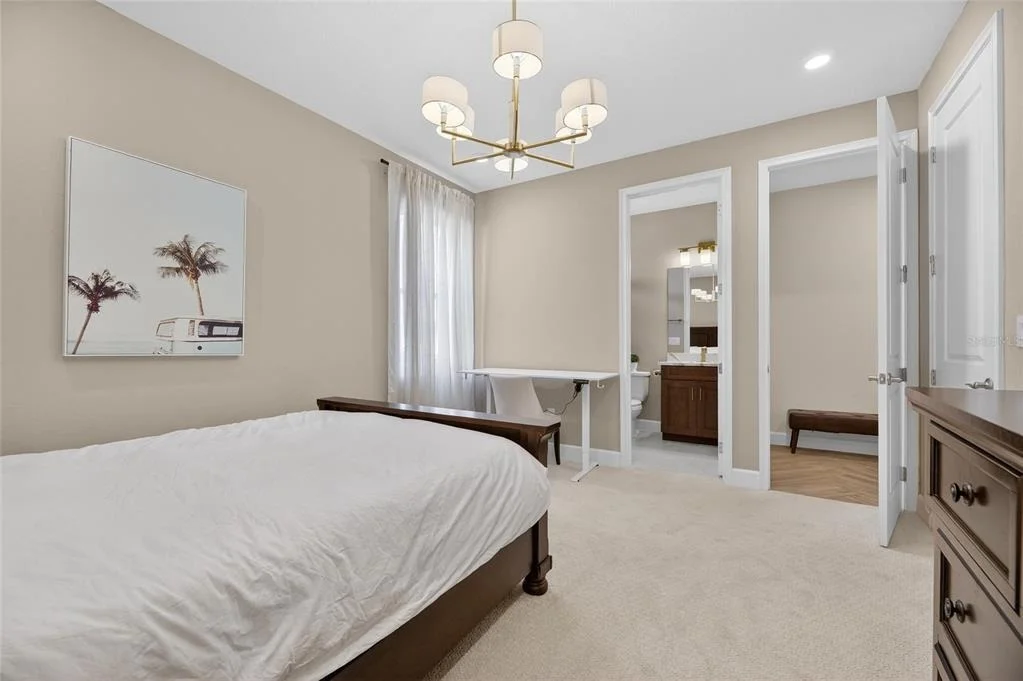 Photo of 914 SIGNET DRIVE