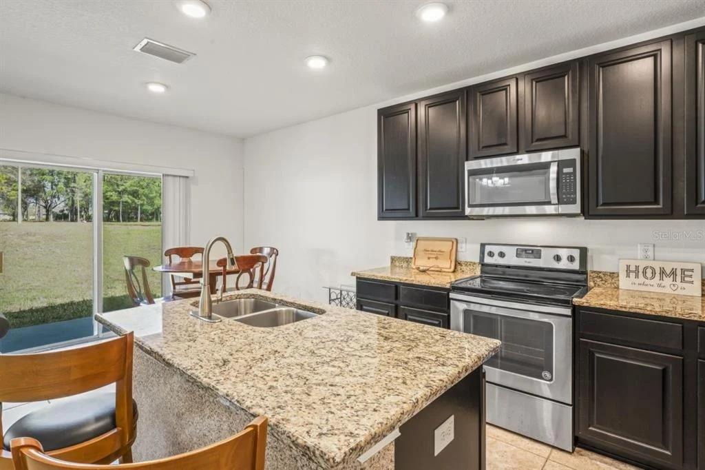 Photo of 571 OLD WINDSOR WAY