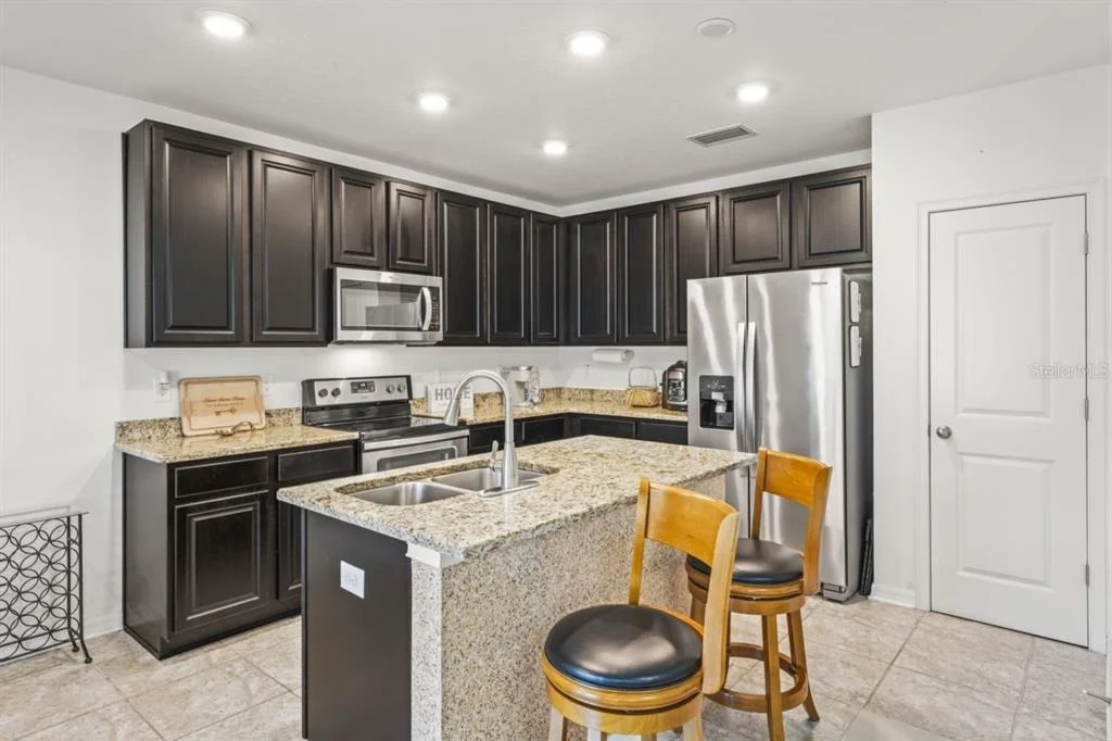 Photo of 571 OLD WINDSOR WAY