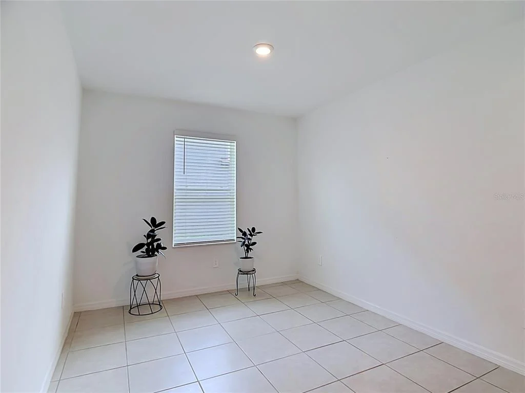 Photo of 1633 RED LOOP