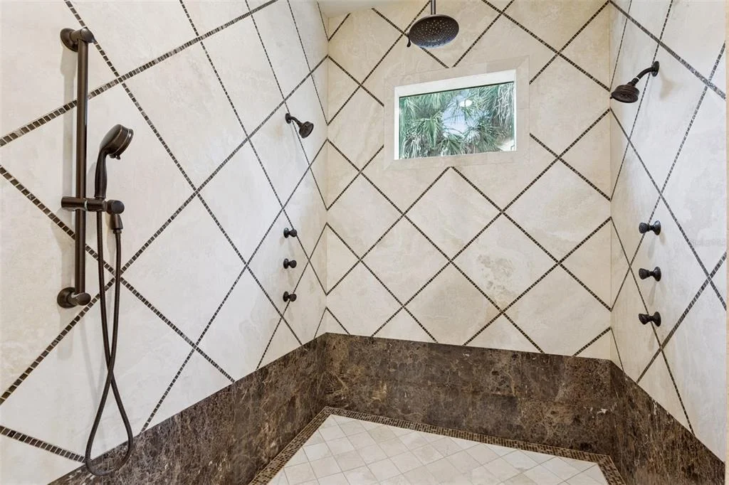 Photo of 25608 GRANDVIEW POINTE