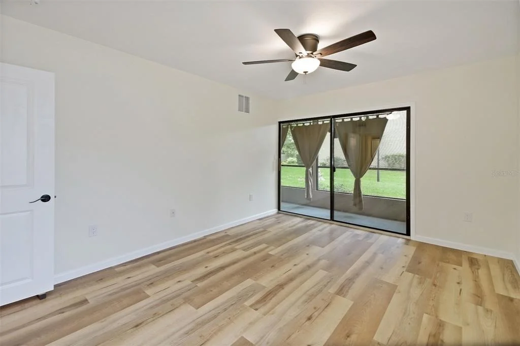 Photo of Unit 2 at 220 MOREE LOOP