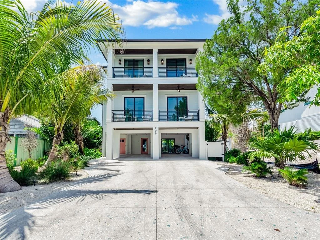 Photo of 209 GARFIELD DRIVE