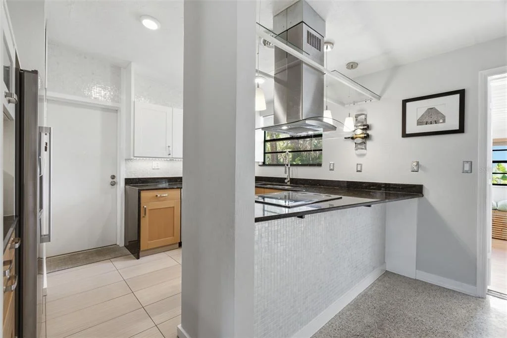 Photo of 609 W RIVER DRIVE