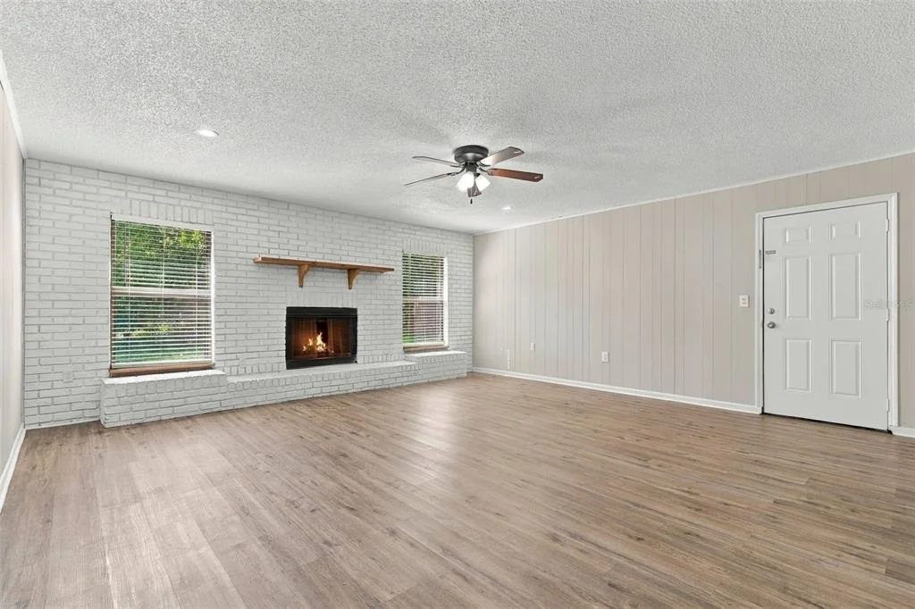 Photo of 4750 KEMPSTON DRIVE