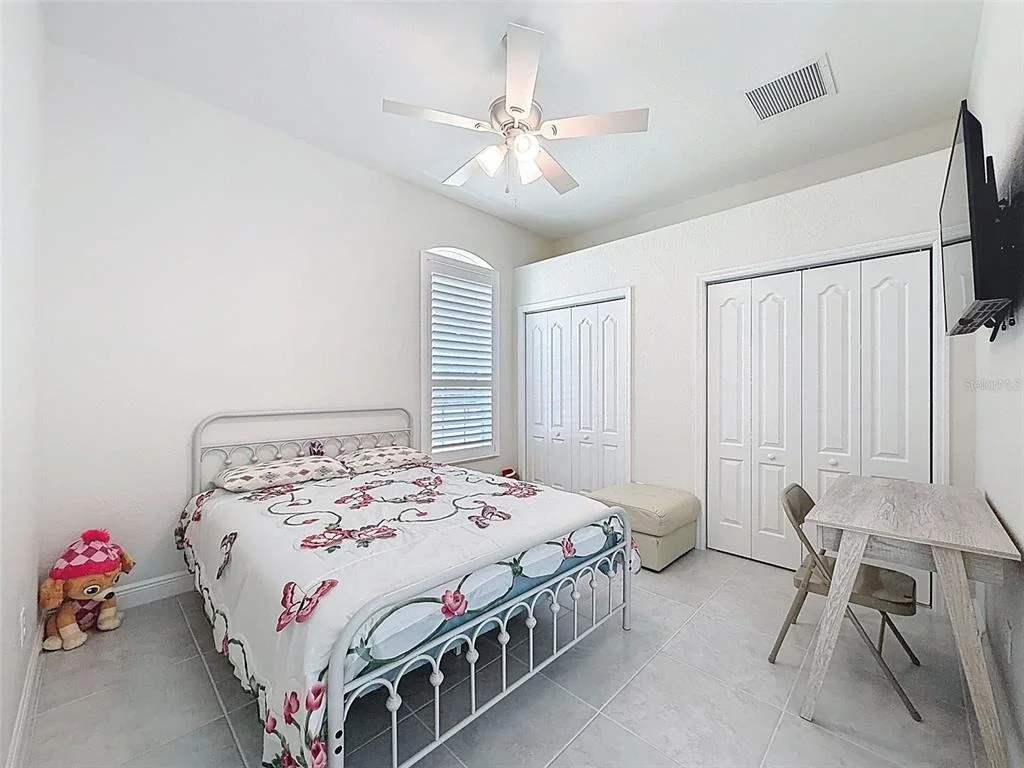 Photo of 1321 VALIANT AVENUE