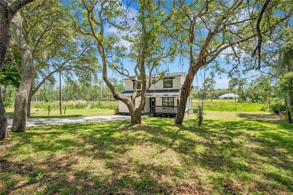 Photo of 42111 CHINABERRY COURT