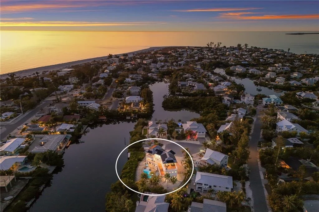 Photo of 313 HAMMOCK CIRCLE