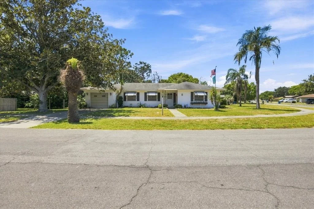 Photo of 7222 HOLIDAY DRIVE