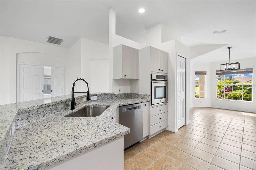 Photo of 1741 ARBOR KNOLL LOOP