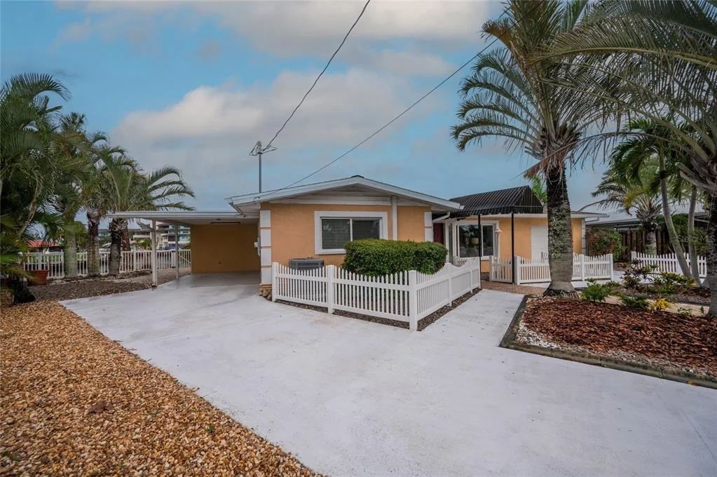 Photo of 4223 ROYAL PALM DRIVE